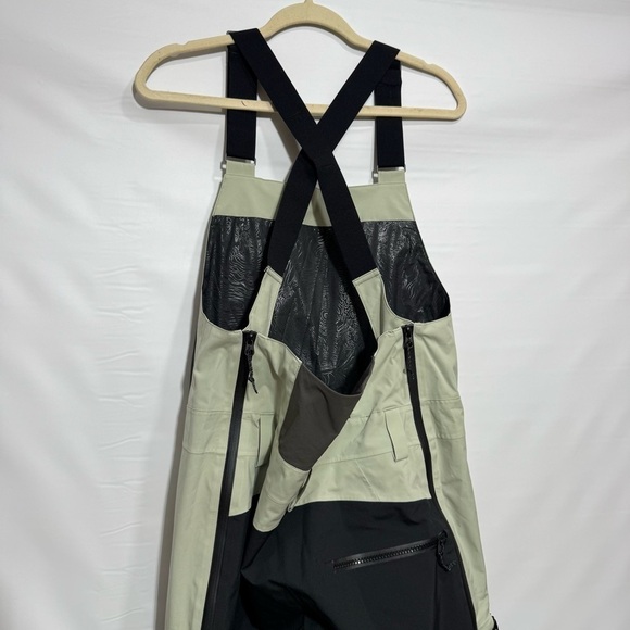 Jones • Women’s Mountain MTN Surf Snowboard Ski Bibs Sage Green M NWT - Picture 11 of 14